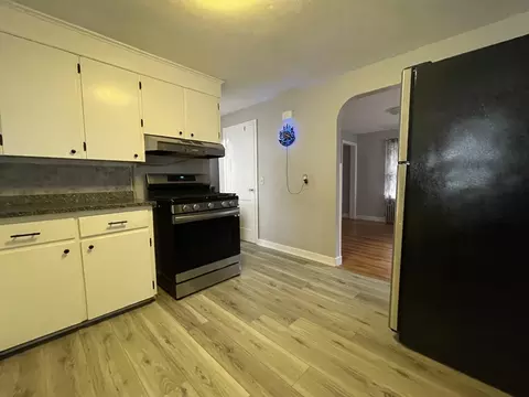74 Huron St, Springfield, MA 01104 photo 10