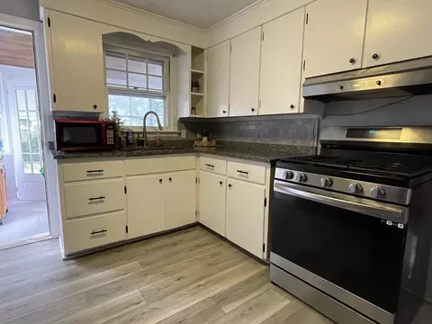 74 Huron St, Springfield, MA 01104 photo 7