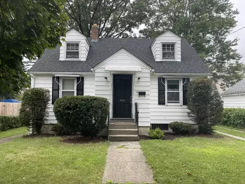 74 Huron St, Springfield, MA 01104 photo 3