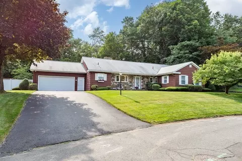19 Steiger Rd, Holyoke, MA 01040