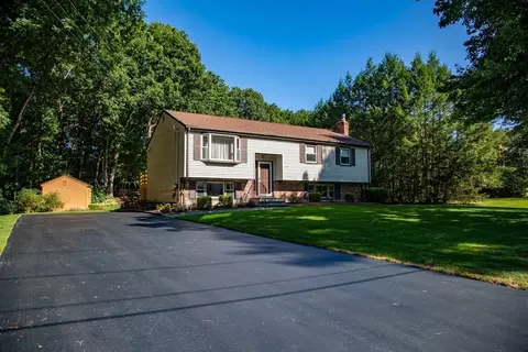 146 Lawndale Rd, Mansfield, MA 02048