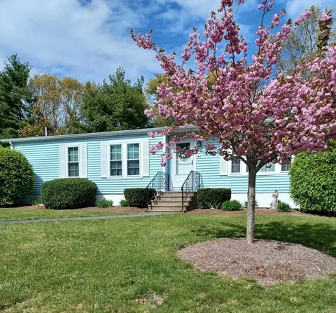 24 Oldfield Dr, Kingston, MA 02364