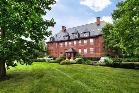 33 Forest St #310, Lexington, MA 02421
