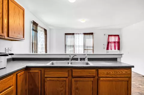 154 Cambridge St, Springfield, MA 01109 photo 9