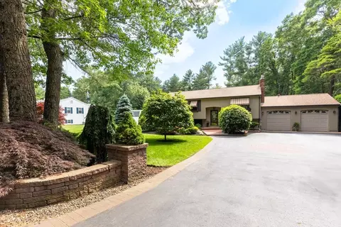 78 Richmond St, East Taunton, MA 02718