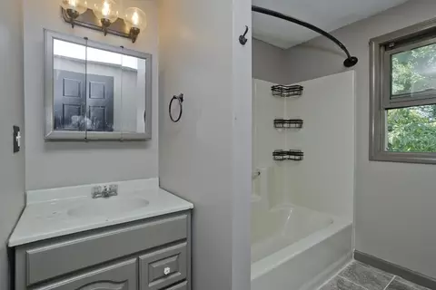 Bath - 27 Berkshire Dr, Ware, MA 01082 photo 2 of 3