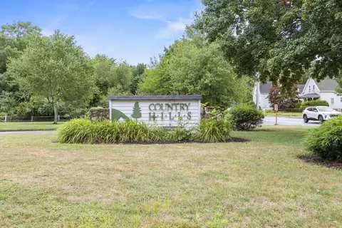 600 County St #204, Taunton, MA 02780
