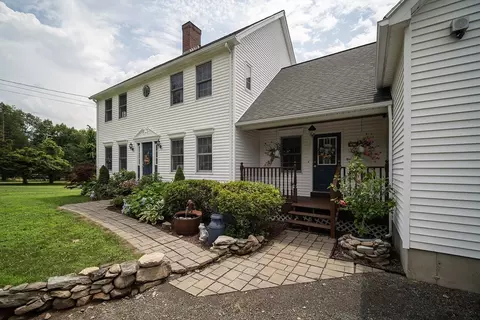 769 Federal St, Belchertown, MA 01007