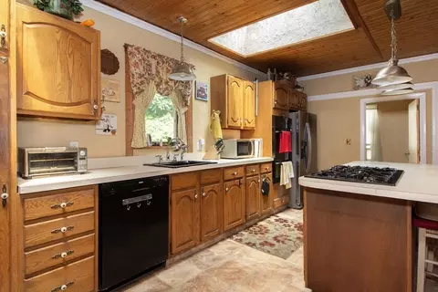 Kitchen - 30 Pond St, Hull, MA 02045 photo 2 of 3