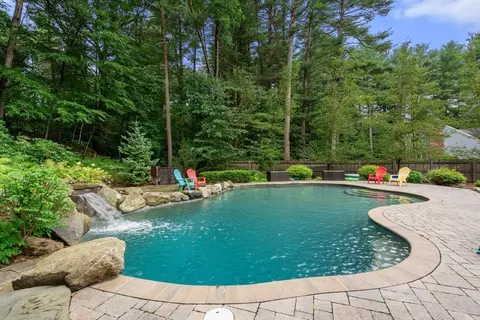 15 Lands End Ln, Sudbury, MA 01776
