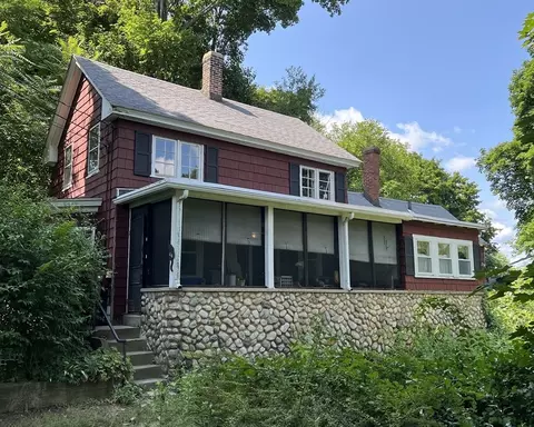 44 Nahant St, Wakefield, MA 01880