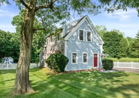 539 Water St, Hanover, MA 02339