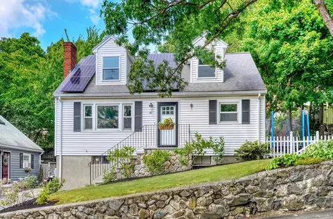 30 Hancock St, Melrose, MA 02176