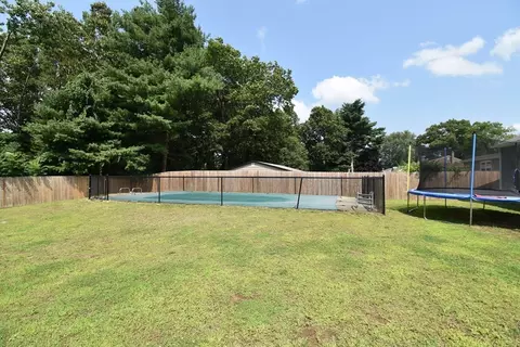 Exterior - 48 Gardens Dr, Springfield, MA 01119 photo 11 of 12
