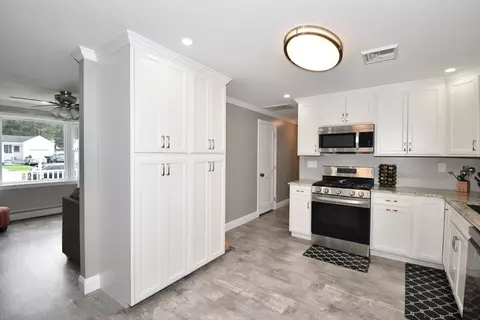 Kitchen - 48 Gardens Dr, Springfield, MA 01119 photo 4 of 4