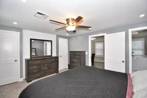 Bedroom - 48 Gardens Dr, Springfield, MA 01119 photo 5 of 11