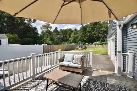 Exterior - 48 Gardens Dr, Springfield, MA 01119 photo 5 of 12