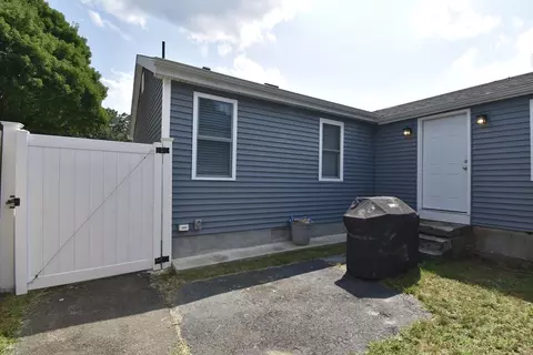 Exterior - 48 Gardens Dr, Springfield, MA 01119 photo 12 of 12