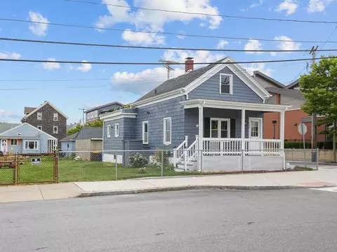 530 Dwelly St, Fall River, MA 02724