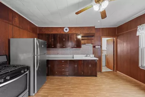530 Dwelly St, Fall River, MA 02724 photo 17