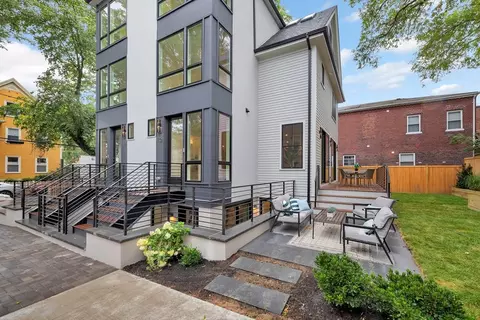 16 Regent St #-, Cambridge, MA 02140