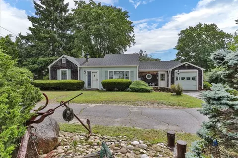 42 Camp St, Yarmouth, MA 02673