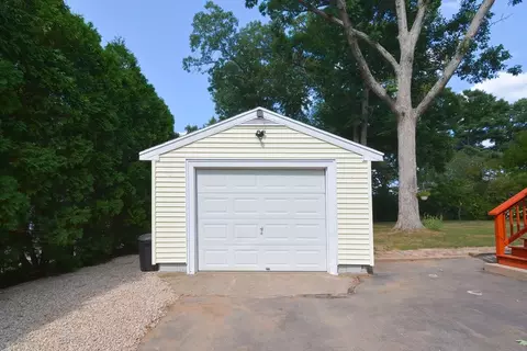 122 Spring St, Millis, MA 02054 photo 4