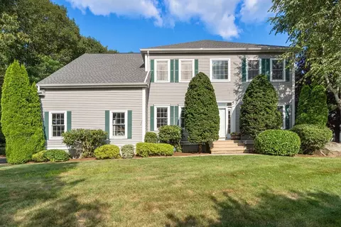 15 Glen Rd, Hopkinton, MA 01748