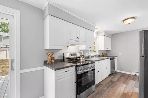 Kitchen - 17 Delmore St, Springfield, MA 01109 photo 1 of 5
