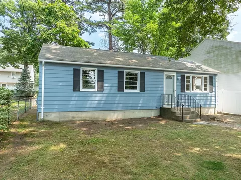 Exterior - 17 Delmore St, Springfield, MA 01109 photo 3 of 7