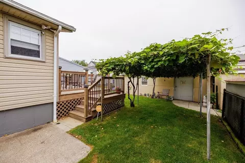 116 Bowler St, Fall River, MA 02723 photo 4