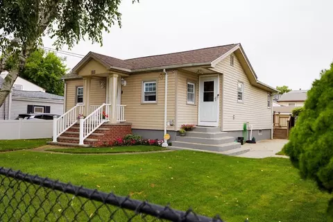 116 Bowler St, Fall River, MA 02723 photo 2