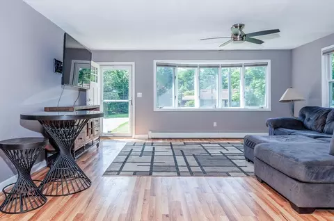 201 Peckham Rd, Acushnet, MA 02743 photo 9