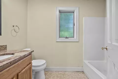 Bath - 26 Hickory Ln #26, Windham, NH 03087 photo 3 of 4
