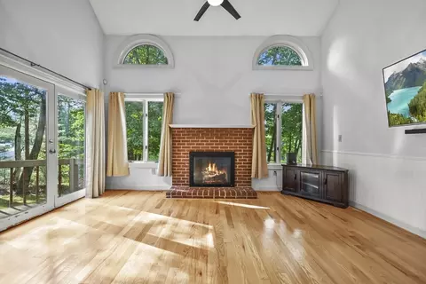 Living - 26 Hickory Ln #26, Windham, NH 03087 photo 1 of 6