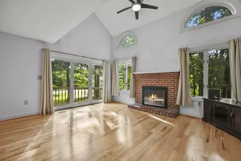 Living - 26 Hickory Ln #26, Windham, NH 03087 photo 2 of 6
