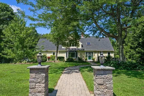 21 Ellisville Grn, Plymouth, MA 02360