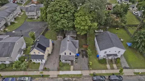 View/Area - 711 Union St, Springfield, MA 01109 photo 3 of 5