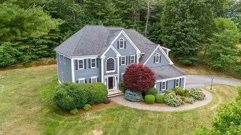26 Olde Coach Rd, North Reading, MA 01864
