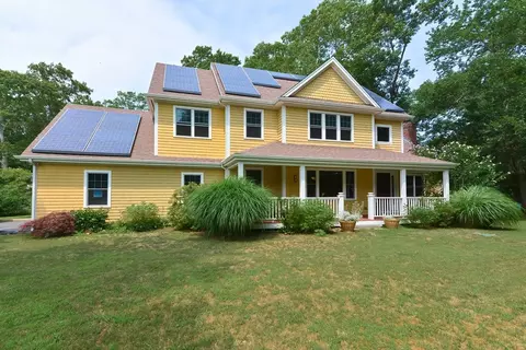 16 Samoset Ave, Plymouth, MA 02360