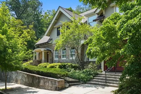 53 Rawson Rd #53, Brookline, MA 02445