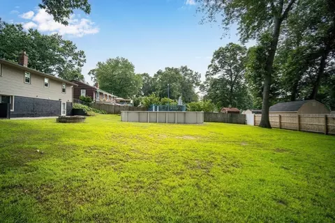 90 Hillside Dr, Springfield, MA 01118 photo 27