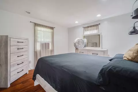 90 Hillside Dr, Springfield, MA 01118 photo 18