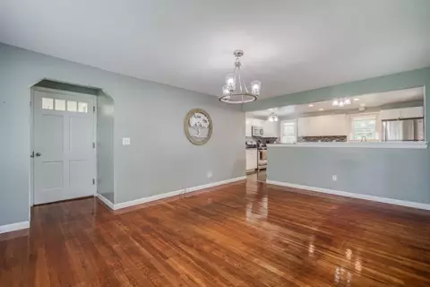 90 Hillside Dr, Springfield, MA 01118 photo 11