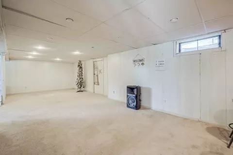 90 Hillside Dr, Springfield, MA 01118 photo 21
