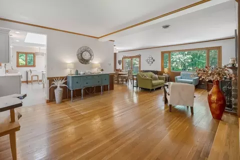1040 Randolph St, Canton, MA 02021 photo 4