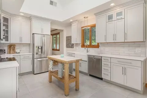 1040 Randolph St, Canton, MA 02021 photo 8