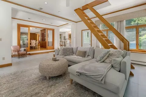 1040 Randolph St, Canton, MA 02021 photo 14