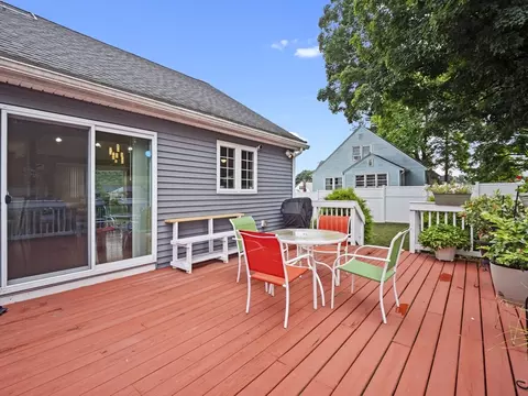 27 Carpenter Ave, Worcester, MA 01605 photo 23