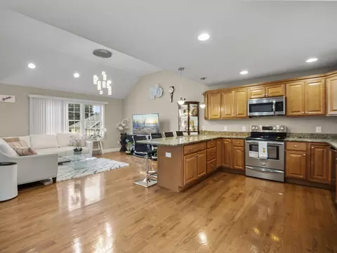 27 Carpenter Ave, Worcester, MA 01605 photo 7